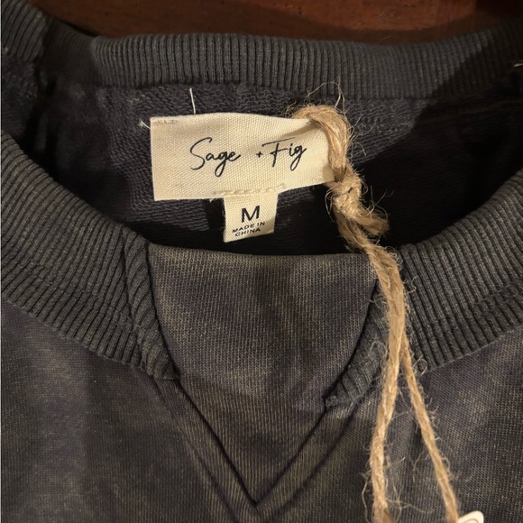 Chic Boutique “Sage + Fig” Sweatshirt Burnout Black Embroidered Star Sleeves - Picture 2 of 7